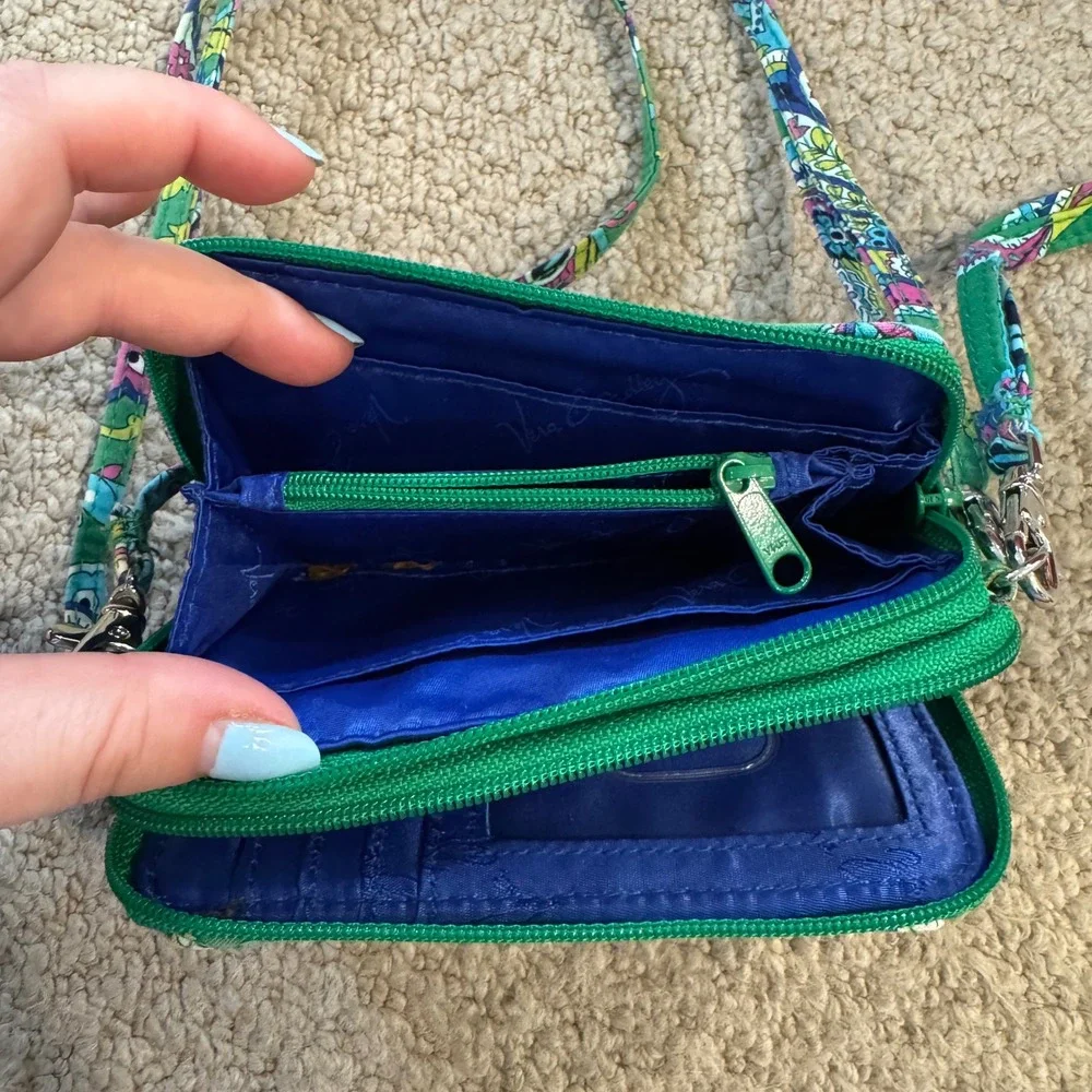 Vera Bradley All In One Crossbody Wallet Retired Emerald‎ Paisley
